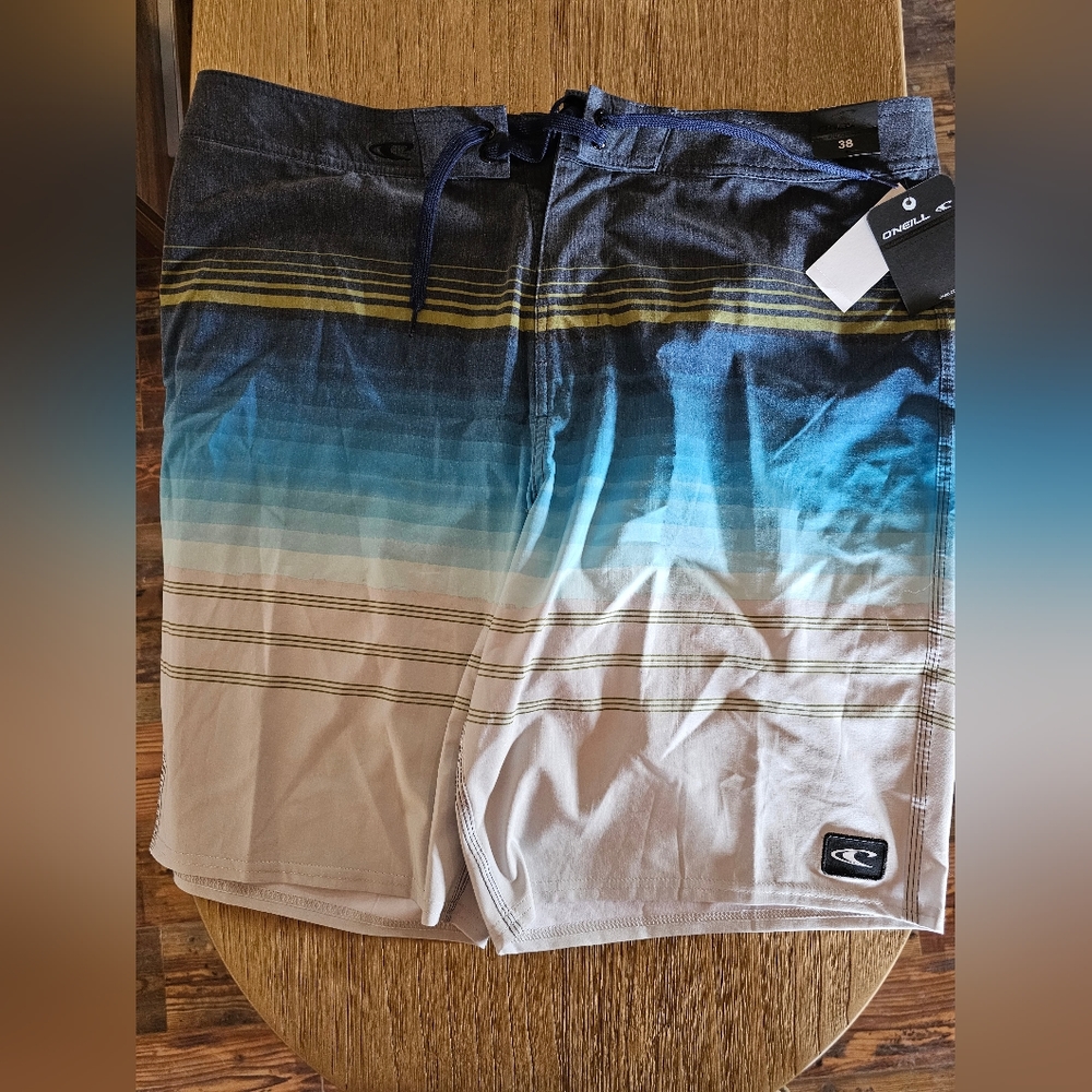NWT O'Neill boardshorts size 38